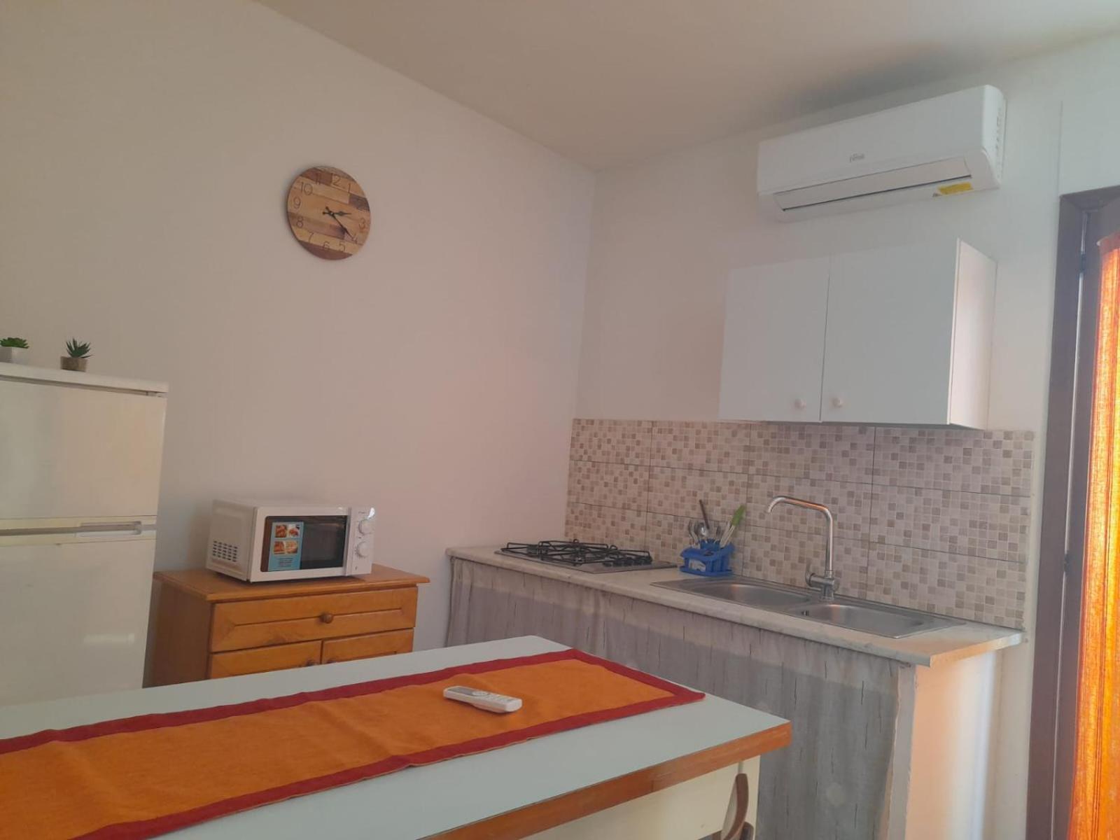 Guest House *