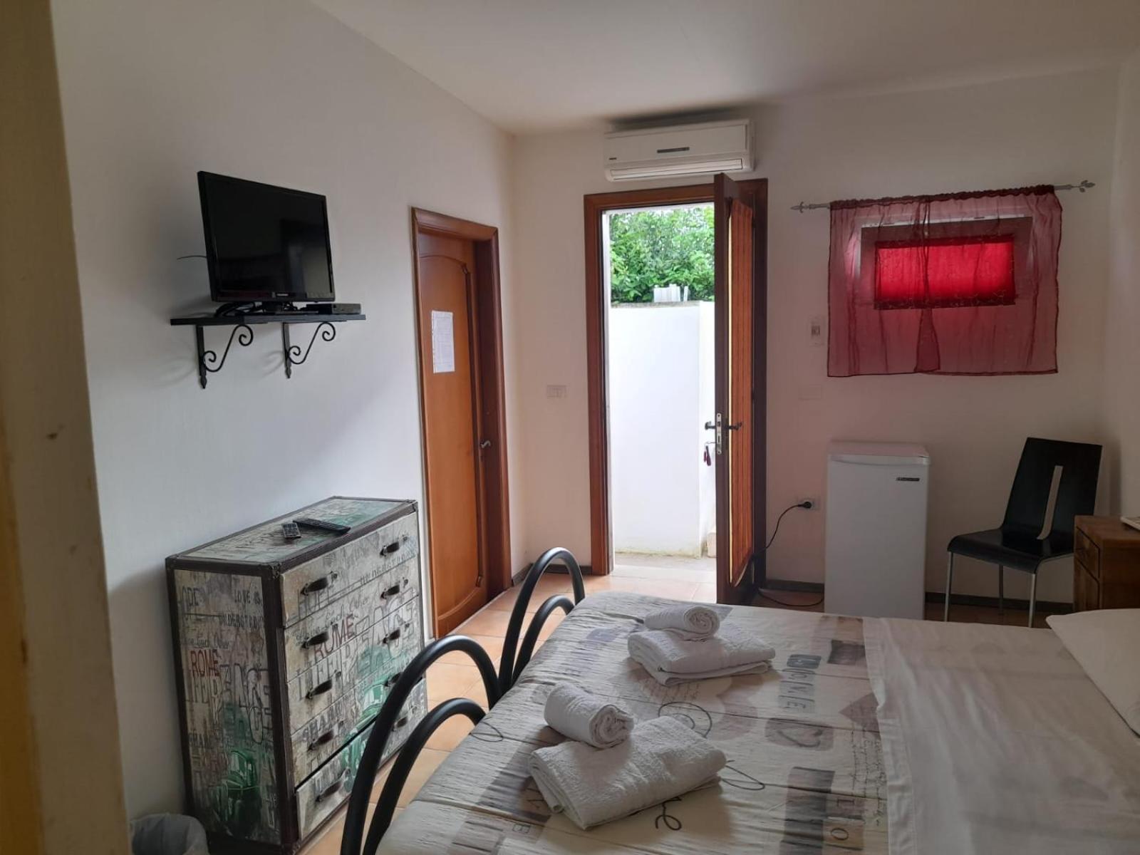 Gasthuis Guest House Parabita